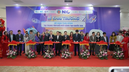 Khai trương Hệ sinh thái STEM, vinh danh các đội thi Robotics quốc tế