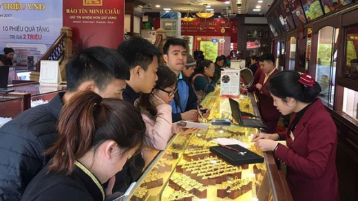 Chạy theo “sóng” vàng: Coi chừng “mất Tết”