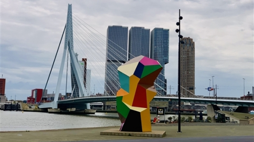 Hà Lan mới chỉ dăm ngày