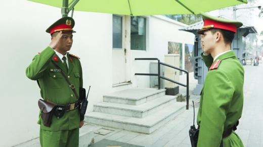 Xuân về trên những bốt gác