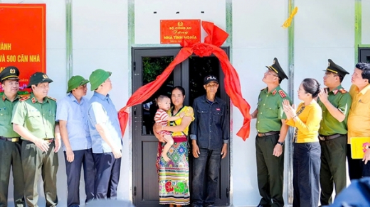 Sâu nặng nghĩa tình nơi rẻo cao xứ Nghệ