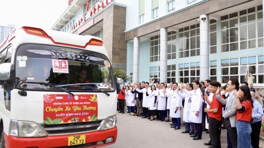 Bữa cơm tất niên ấm áp và những chuyến xe "0 đồng"