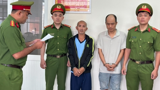 Khởi tố 2 đối tượng dùng hung khí đánh nhau sau va chạm giao thông