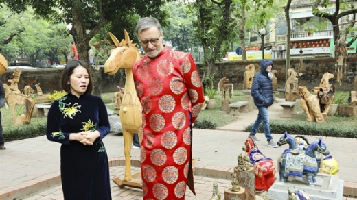 Tết Việt qua hành trình đón Xuân của Đại sứ Pháp