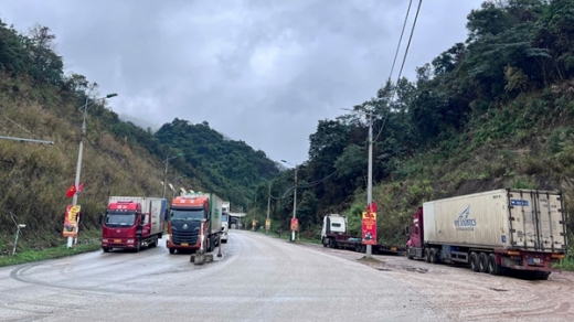 Cửa khẩu phía Bắc sôi động trở lại sau Tết, hàng hóa thông quan tăng mạnh