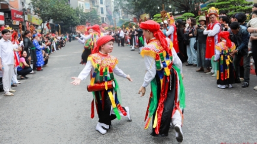 Về Triều Khúc xem điệu múa “Con đĩ đánh bồng”