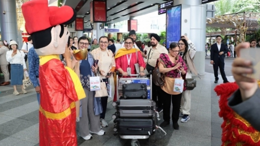 Thành phố đáng sống bùng nổ  khách du lịch những ngày đầu xuân