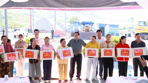 Thủ tướng kiểm tra các tuyến đường bộ cao tốc và kết quả Chiến dịch Quang Trung