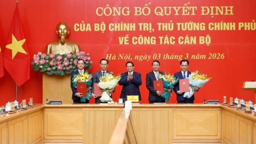 Thủ tướng trao quyết định chỉ định Phó Bí thư Đảng ủy Chính phủ và bổ nhiệm lãnh đạo 4 bộ, cơ quan ngang Bộ