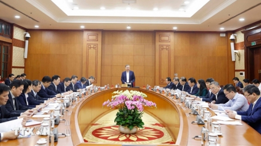 'Khắc phục tình trạng thừa người quen việc cũ nhưng thiếu người làm việc mới'