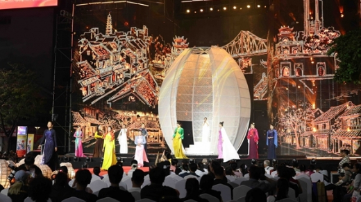 Ấn tượng đêm khai mạc Lễ hội áo dài TP Hồ Chí Minh năm 2026