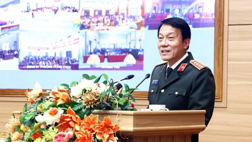 Minister Luong Tam Quang meets voters in Hung Yen province