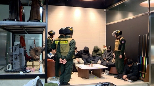 Hệ sinh thái web lậu và cá độ phía sau Xôi Lạc TV