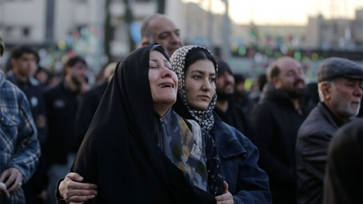 Lời kinh nào cho những phận người?