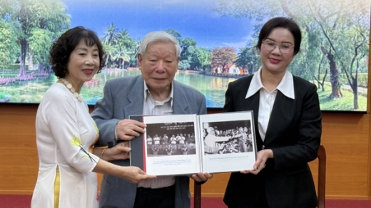 Relic site receives valuable documentary photographs of President Ho Chi Minh