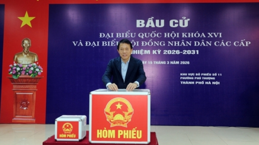 Minister Luong Tam Quang casts his vote in 2026 election