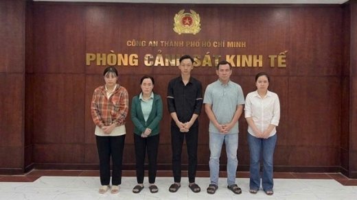 “Công xưởng kem trộn” giữa lòng thành phố thu lợi bất chính hàng tỷ đồng