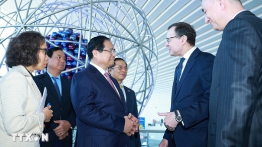 Thủ tướng tìm hiểu phát triển năng lượng hạt nhân và tàu điện ngầm của Nga