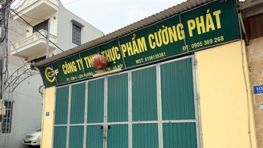 Đằng sau những “lá bùa” giúp lợn bệnh ra chợ