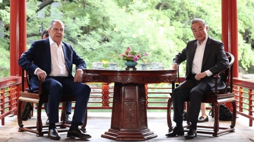 Trung-Nga chung sức hạ nhiệt căng thẳng Trung Đông