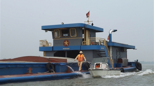 Tăng cường kiểm soát an toàn các tuyến sông Thủ đô trước mùa mưa bão