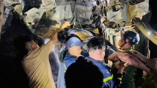 Công an Tuyên Quang xuyên đêm cứu nạn xe chở vật liệu rơi xuống vực sâu 80m