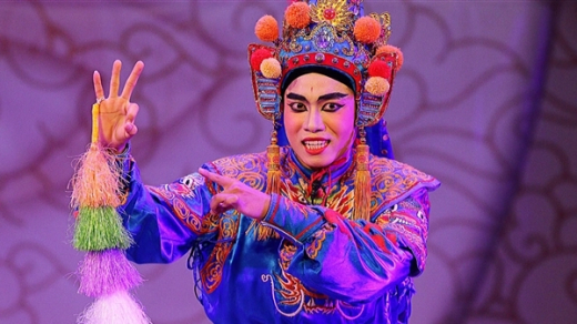 Nghệ sĩ vẫn chật giữ nghề…