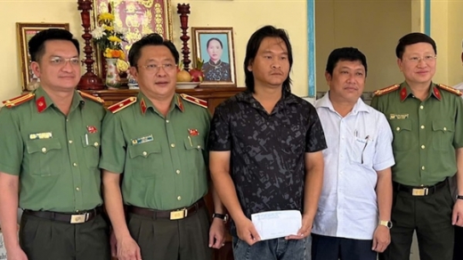 Bộ Công an hỗ trợ gia đình đồng chí Phạm Văn Mịch, người đã hy sinh khi thực hiện nhiệm vụ