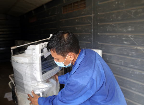 Bộ y tế gửi hàng trăm thiết bị y tế hỗ trợ TP Hồ Chí Minh -8