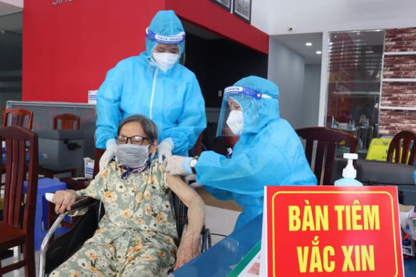 TP Hồ Chí Minh điều chỉnh kế hoạch tiêm vaccine COVID-19 đợt 5 -0