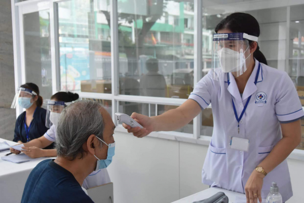 Sáng 1/8, thêm 4.374 ca mắc COVID-19, TP Hồ Chí Minh tiếp nhận 1 triệu liều vaccine của Sinopharm -0