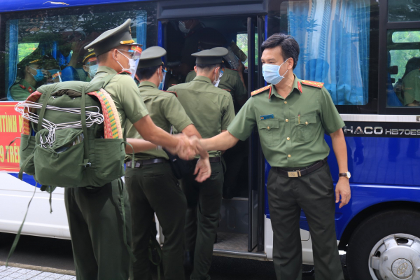 Bộ Công an chi viện 70 cán bộ, học viên ANND hỗ trợ Đồng Nai phòng, chống dịch -0