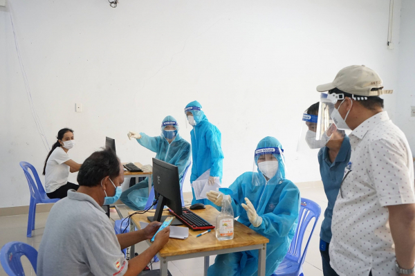 Bộ Y tế kiểm tra công tác tiêm vaccine COVID-19 tại TP Hồ Chí Minh -0