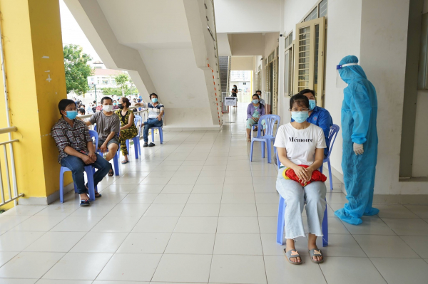 Bộ Y tế kiểm tra công tác tiêm vaccine COVID-19 tại TP Hồ Chí Minh -0