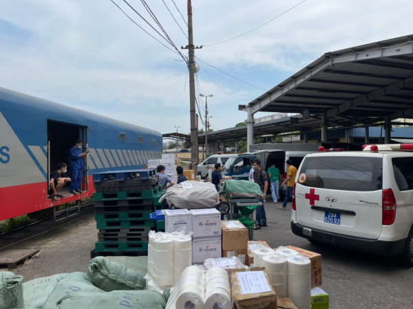   Đường sắt Việt Nam tiếp tục vận chuyển miễn phí  thiết bị y tế hỗ trợ Sài Gòn  -0