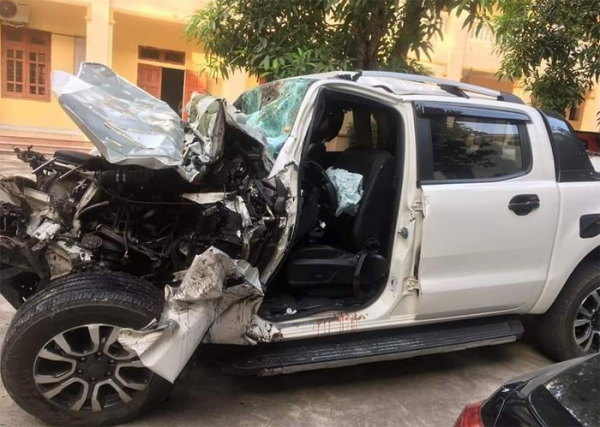  4 cán bộ y tế huyện Kỳ Sơn thương vong sau vụ tai nạn giao thông -0