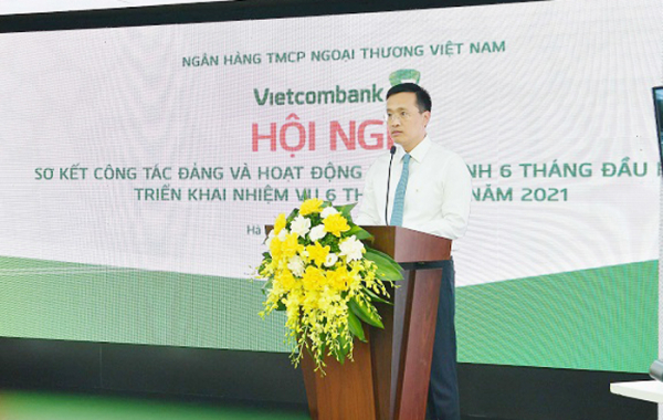 Vietcombank quyết tâm hoàn thành “nhiệm vụ kép” trong 6 tháng cuối năm -0