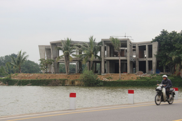 Đề xuất thu hồi đất cấp cho dự án xây sai phép bên sông Hương -0