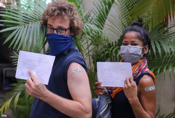 Expats excited to get vaccinated against COVID-19 -0