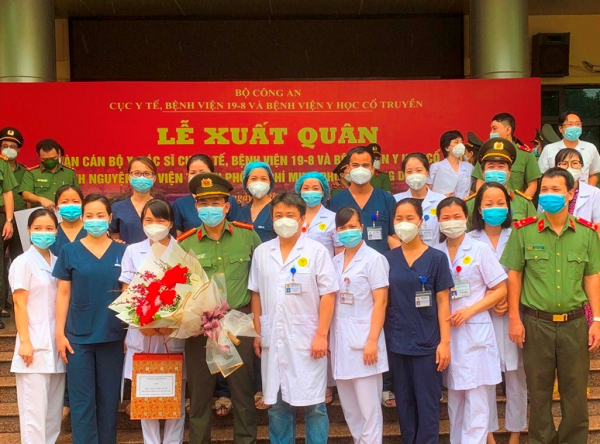Thêm 46 cán bộ y, bác sĩ CAND xuất quân, chi viện cho TP Hồ Chí Minh và Bình Dương chống dịch -0