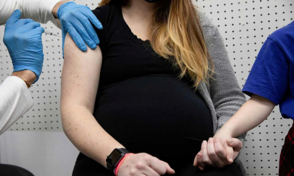 Mỹ kêu gọi phụ nữ mang thai tiêm vaccine ngừa COVID-19 -0