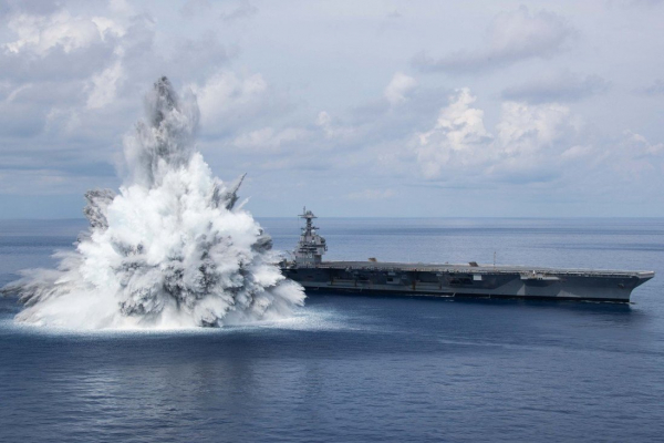 Thử nghiệm chống sốc thành công, Mỹ không lo ngại Trung Quốc tấn công tàu sân bay  -0