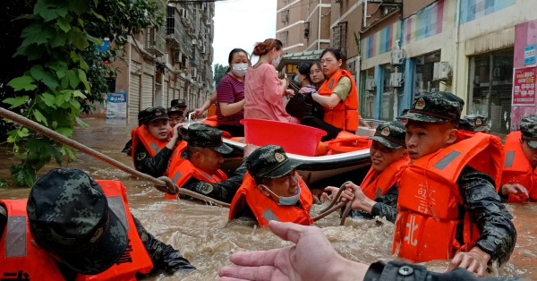 Lũ lụt nghiêm trọng, loạt thành phố ở Trung Quốc phát 