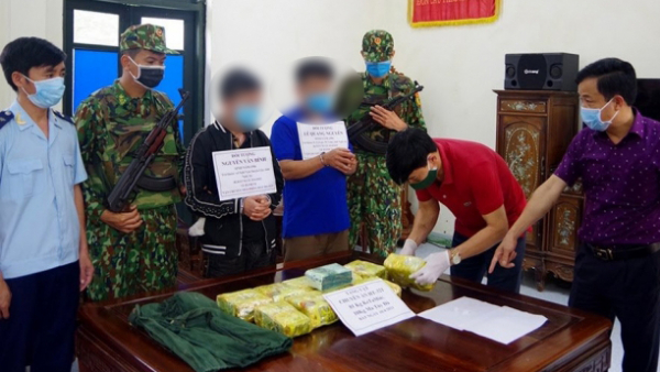 Vận chuyển 11 kg ma túy từ Hương Sơn ra Hà Nội 