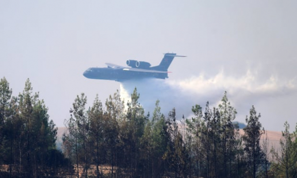 Máy bay chữa cháy Nga đâm vào núi ở Thổ Nhĩ Kỳ, 8 người chết -0