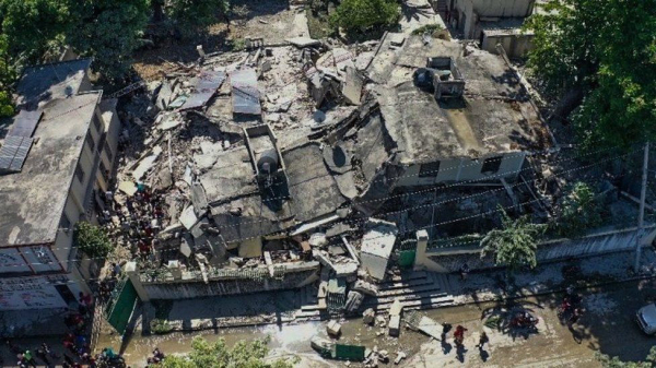 Haiti đổ nát sau thảm kịch động đất -5