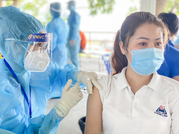 Việt Nam có thêm hơn 1,1 triệu liều vaccine AstraZeneca  -0