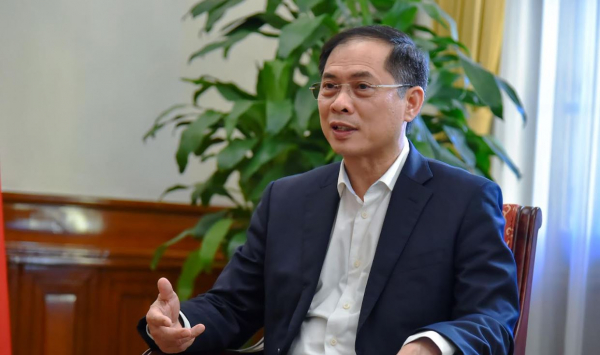 Bộ trưởng Ngoại giao Bùi Thanh Sơn trả lời về ngoại giao vaccine -0