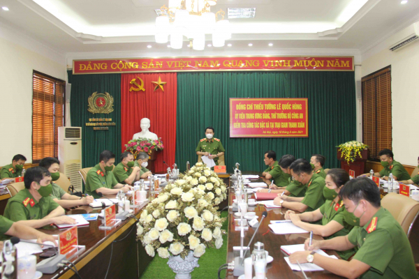Thứ trưởng Lê Quốc Hùng kiểm tra công tác tại Trại giam Thanh Xuân -0