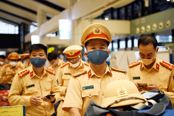 Cục CSGT xuất quân tăng cường phòng chống dịch cho TP.Hồ Chí Minh -3